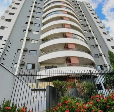 APARTAMENTO NO EDIFÍCIO CASABLANCA
