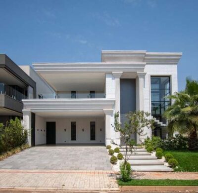 Sobrado de alto Padrão no condomínio do Bosque II